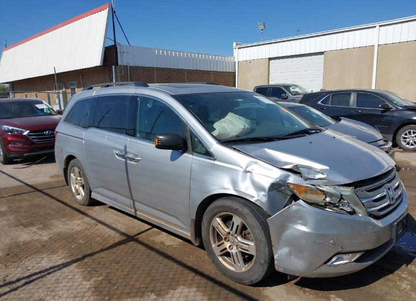 Photo 13 of 2013 Honda Odyssey TOURING/TOURING ELITE (VIN 5FNRL5H98DB003735)