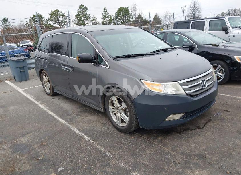 2013 Honda Odyssey TOURING/TOURING ELITE (VIN 5FNRL5H98DB050196) main photo
