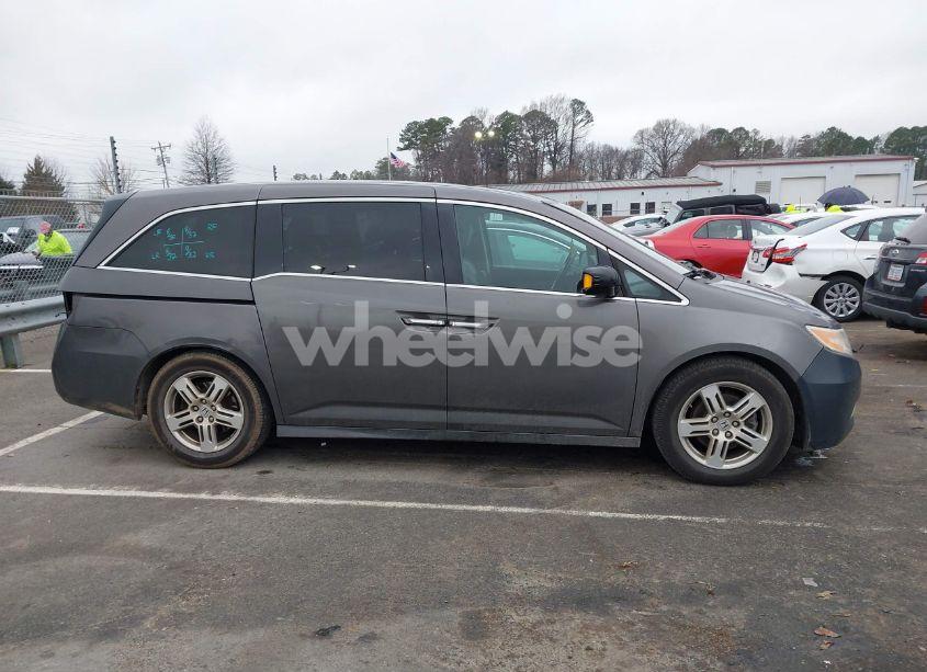 Photo 13 of 2013 Honda Odyssey TOURING/TOURING ELITE (VIN 5FNRL5H98DB050196)