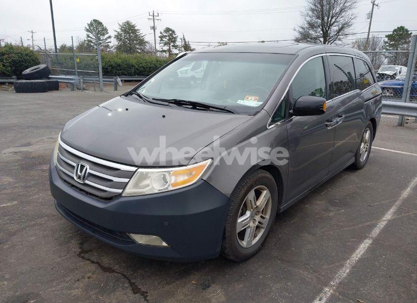 Photo 2 of 2013 Honda Odyssey TOURING/TOURING ELITE (VIN 5FNRL5H98DB050196)