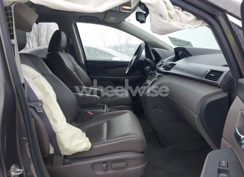Photo 5 of 2014 Honda Odyssey TOURING/TOURING ELITE (VIN 5FNRL5H98EB085127)
