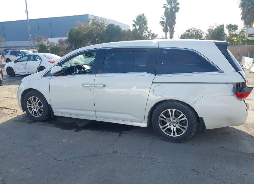 Photo 14 of 2014 Honda Odyssey TOURING/TOURING ELITE (VIN 5FNRL5H98EB123004)