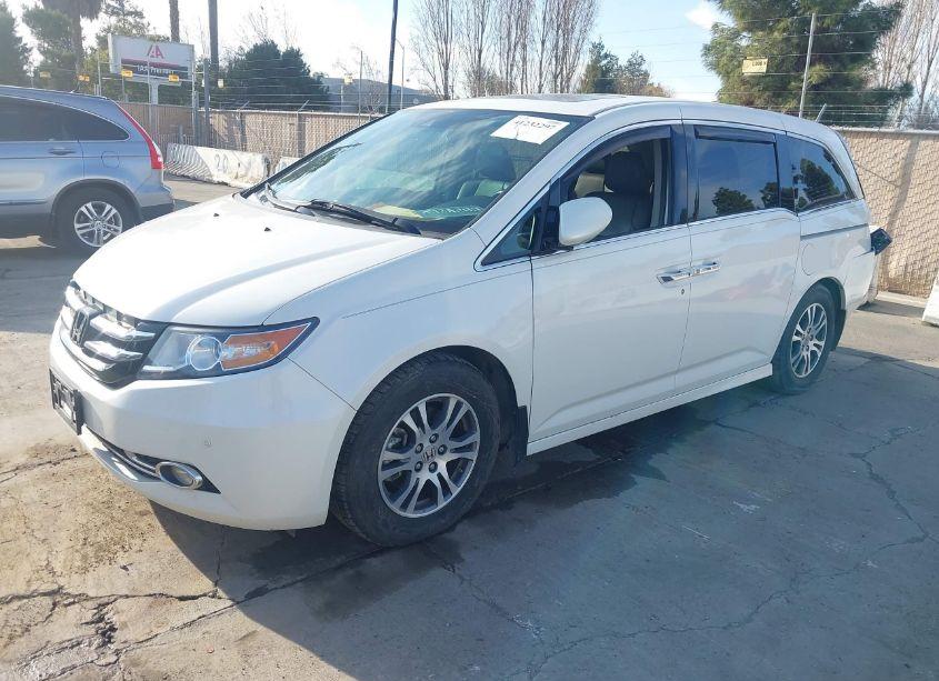 Photo 2 of 2014 Honda Odyssey TOURING/TOURING ELITE (VIN 5FNRL5H98EB123004)