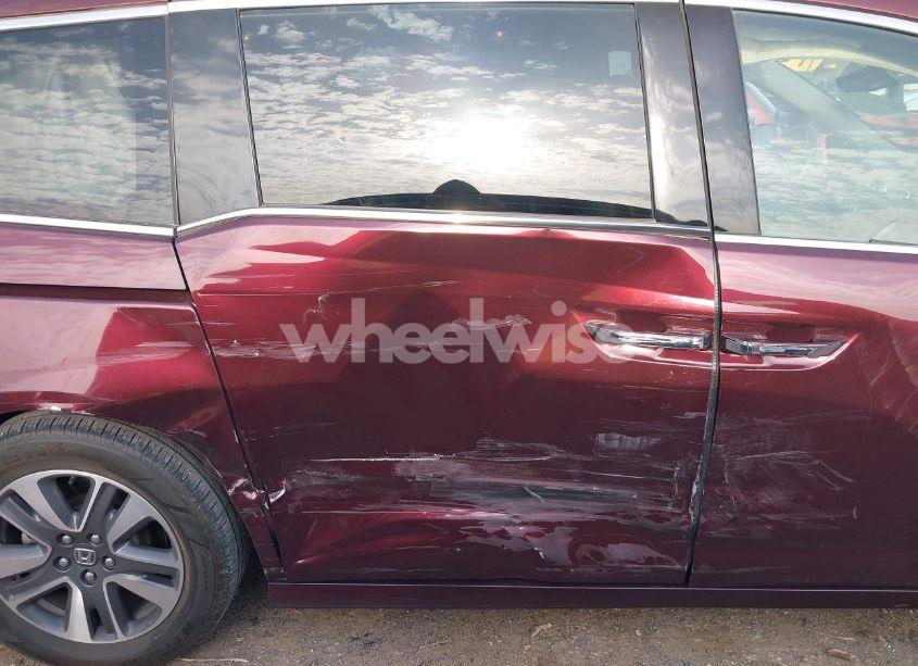 Photo 6 of 2015 Honda Odyssey TOURING/TOURING ELITE (VIN 5FNRL5H98FB111226)