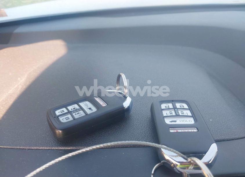 Photo 11 of 2016 Honda Odyssey TOURING/TOURING ELITE (VIN 5FNRL5H98GB024122)