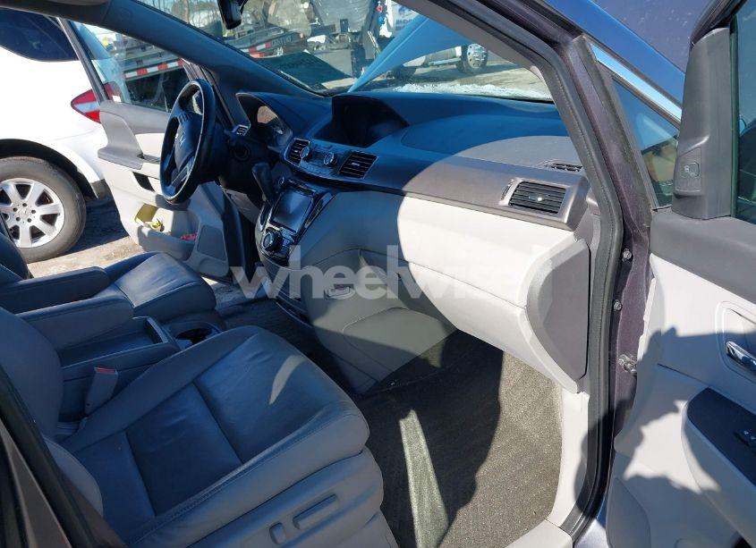 Photo 5 of 2016 Honda Odyssey TOURING/TOURING ELITE (VIN 5FNRL5H98GB024122)