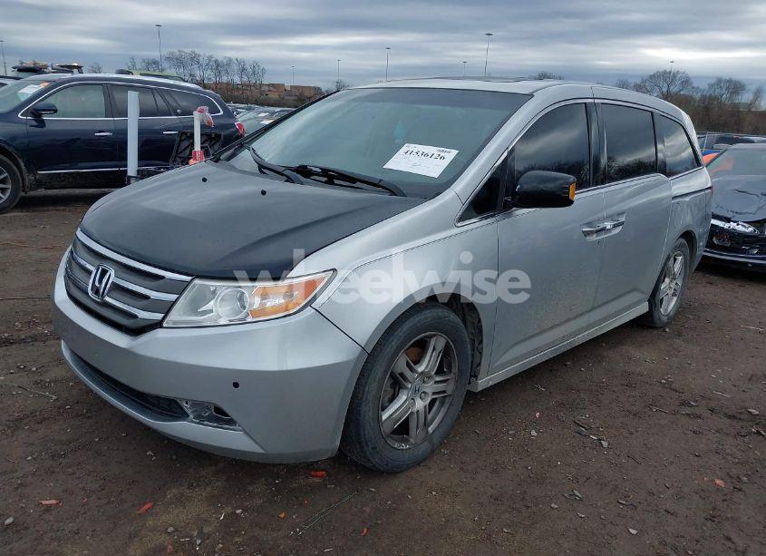 Photo 2 of 2011 Honda Odyssey TOURING/TOURING ELITE (VIN 5FNRL5H99BB003482)