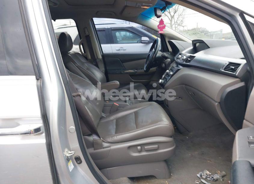 Photo 5 of 2011 Honda Odyssey TOURING/TOURING ELITE (VIN 5FNRL5H99BB003482)