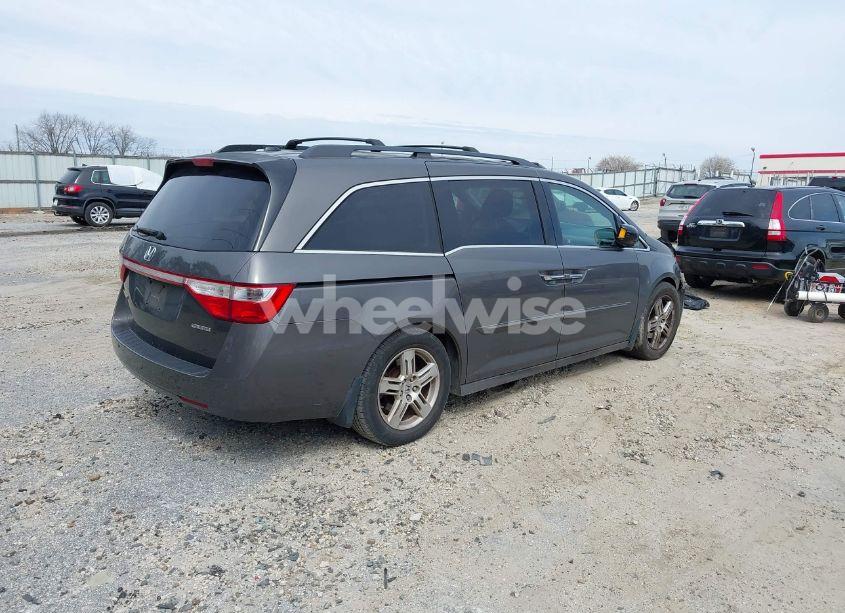 Photo 4 of 2011 Honda Odyssey TOURING/TOURING ELITE (VIN 5FNRL5H99BB004308)