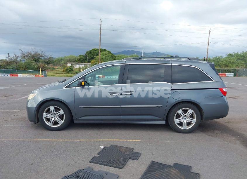 Photo 14 of 2011 Honda Odyssey TOURING/TOURING ELITE (VIN 5FNRL5H99BB036546)