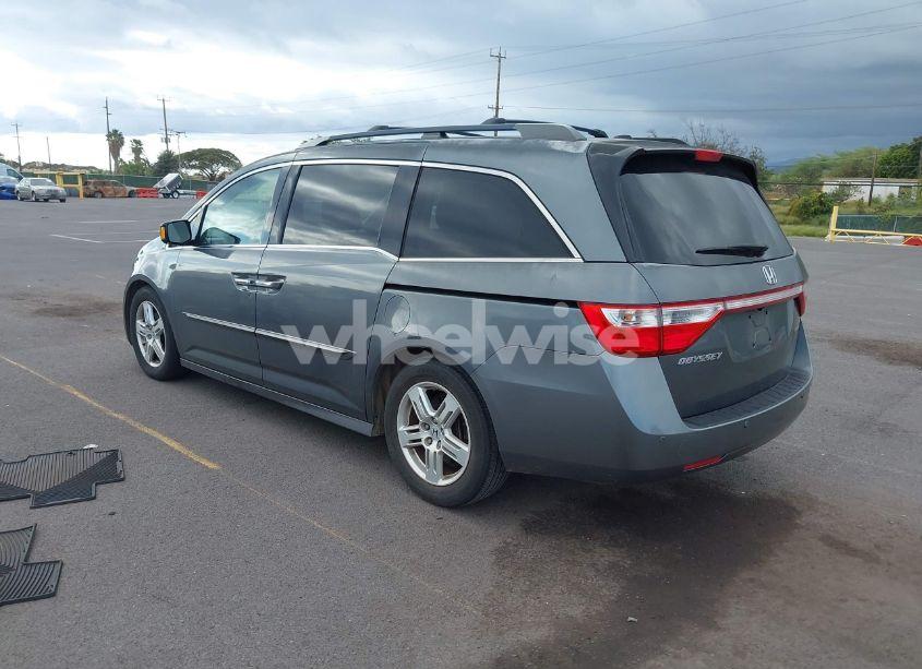 Photo 3 of 2011 Honda Odyssey TOURING/TOURING ELITE (VIN 5FNRL5H99BB036546)