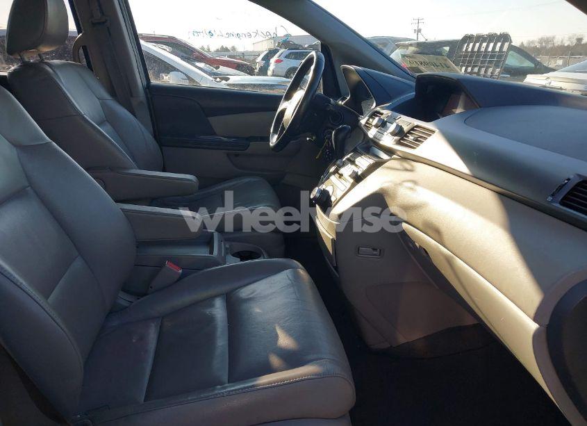 Photo 5 of 2011 Honda Odyssey TOURING/TOURING ELITE (VIN 5FNRL5H99BB048938)