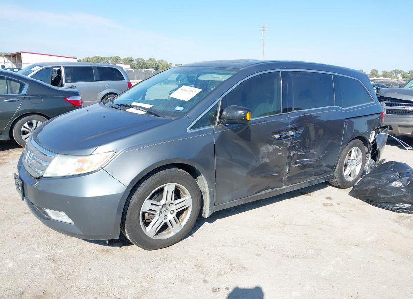 Photo 2 of 2013 Honda Odyssey TOURING/TOURING ELITE (VIN 5FNRL5H99DB010287)