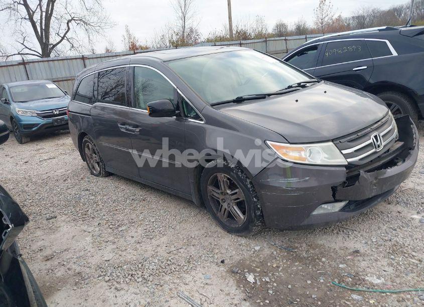 2013 Honda Odyssey TOURING/TOURING ELITE (VIN 5FNRL5H99DB045640) main photo