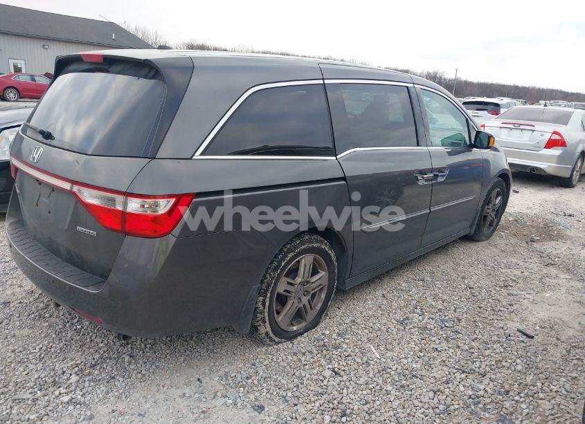 Photo 4 of 2013 Honda Odyssey TOURING/TOURING ELITE (VIN 5FNRL5H99DB045640)