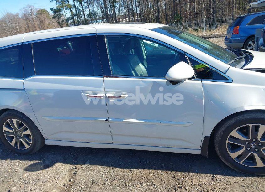 Photo 13 of 2016 Honda Odyssey TOURING/TOURING ELITE (VIN 5FNRL5H99GB073328)