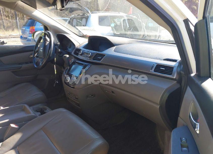 Photo 5 of 2016 Honda Odyssey TOURING/TOURING ELITE (VIN 5FNRL5H99GB073328)