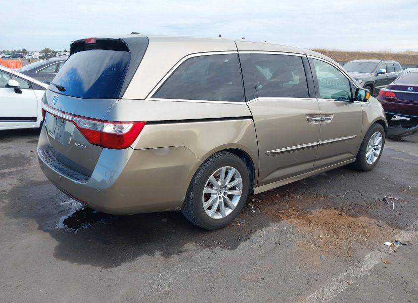 Photo 4 of 2011 Honda Odyssey TOURING/TOURING ELITE (VIN 5FNRL5H9XBB005791)