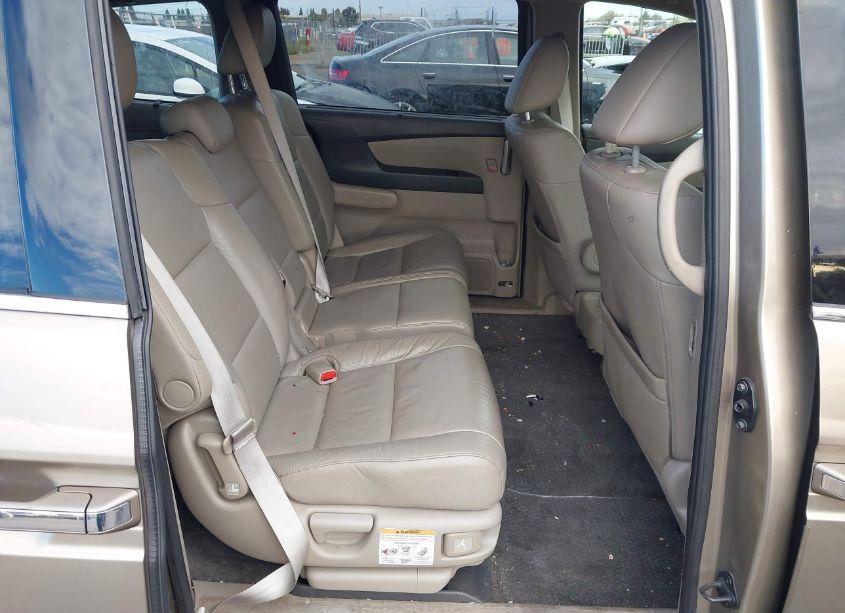 Photo 8 of 2011 Honda Odyssey TOURING/TOURING ELITE (VIN 5FNRL5H9XBB005791)