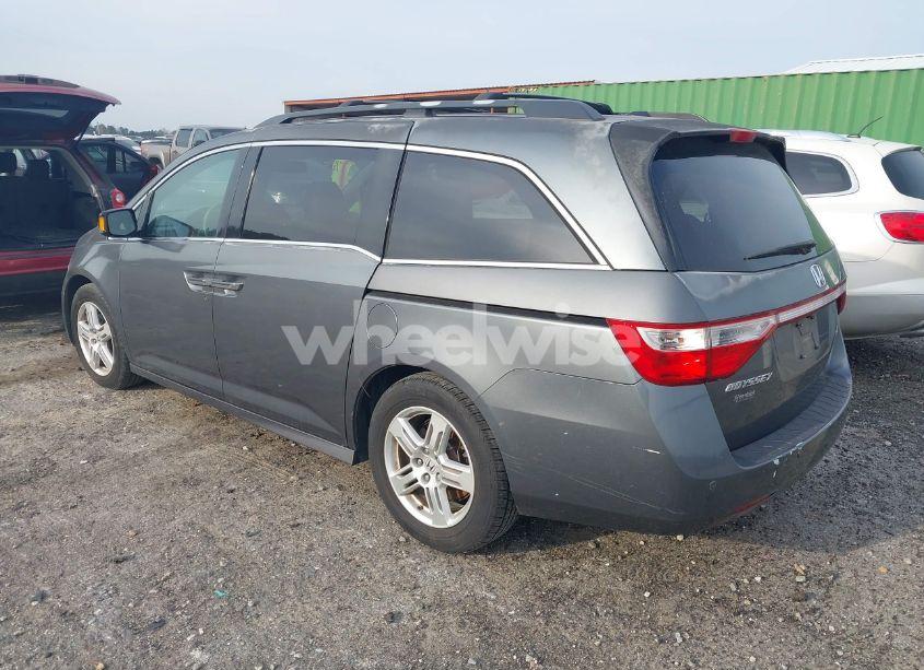 Photo 3 of 2011 Honda Odyssey TOURING/TOURING ELITE (VIN 5FNRL5H9XBB024129)