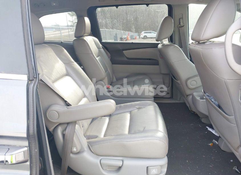 Photo 8 of 2011 Honda Odyssey TOURING/TOURING ELITE (VIN 5FNRL5H9XBB024129)
