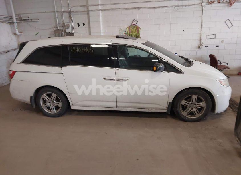 Photo 13 of 2011 Honda Odyssey TOURING/TOURING ELITE (VIN 5FNRL5H9XBB057468)
