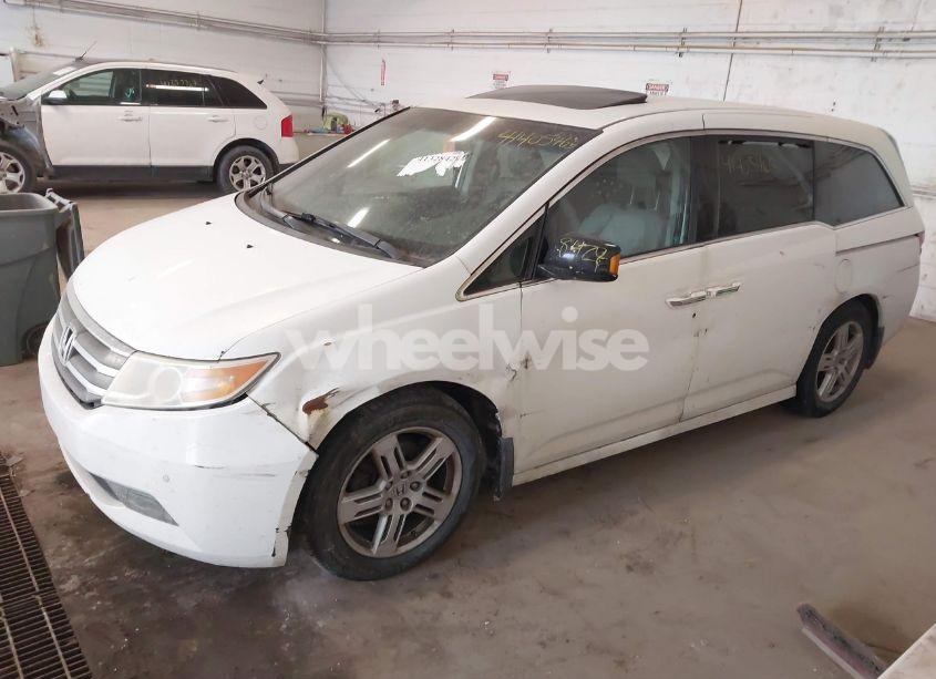 Photo 2 of 2011 Honda Odyssey TOURING/TOURING ELITE (VIN 5FNRL5H9XBB057468)