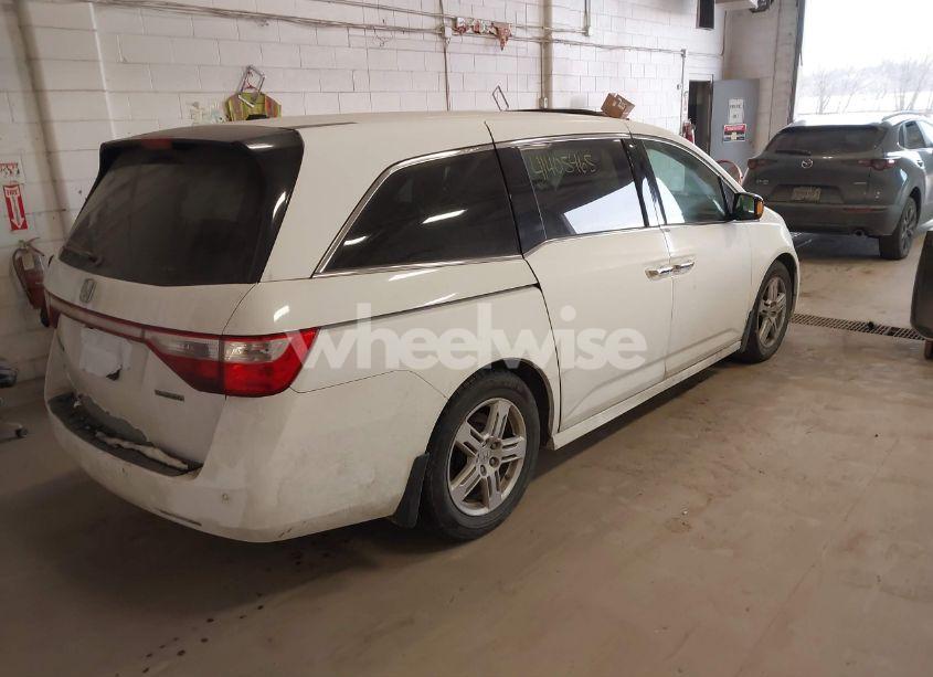 Photo 4 of 2011 Honda Odyssey TOURING/TOURING ELITE (VIN 5FNRL5H9XBB057468)