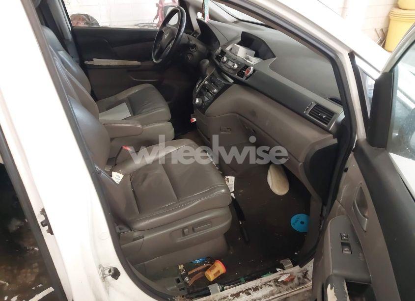 Photo 5 of 2011 Honda Odyssey TOURING/TOURING ELITE (VIN 5FNRL5H9XBB057468)