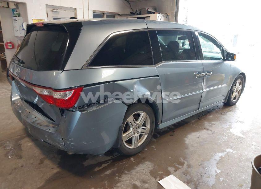 Photo 4 of 2011 Honda Odyssey TOURING/TOURING ELITE (VIN 5FNRL5H9XBB081303)