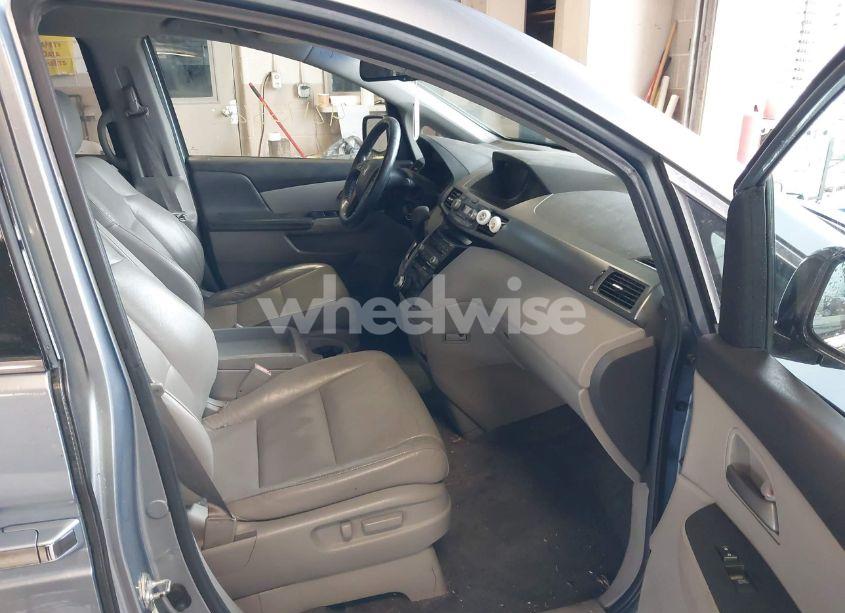 Photo 5 of 2011 Honda Odyssey TOURING/TOURING ELITE (VIN 5FNRL5H9XBB081303)