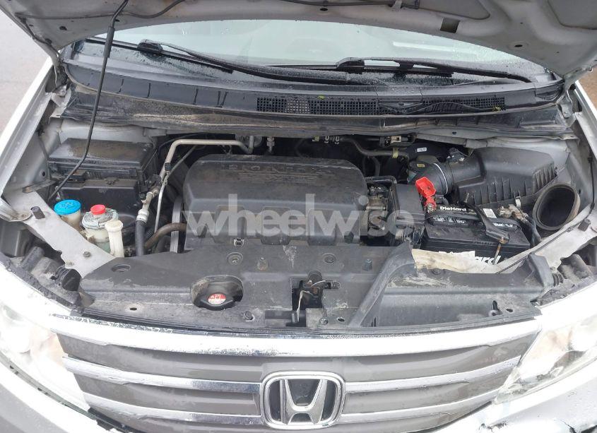 Photo 10 of 2011 Honda Odyssey TOURING/TOURING ELITE (VIN 5FNRL5H9XBB092964)