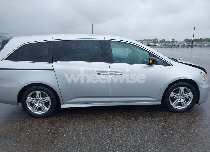 Photo 13 of 2011 Honda Odyssey TOURING/TOURING ELITE (VIN 5FNRL5H9XBB092964)