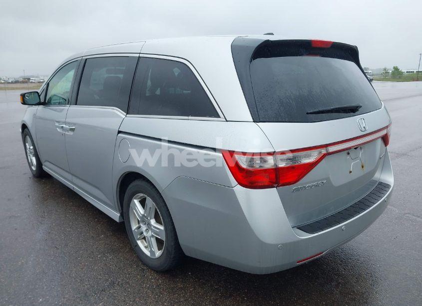 Photo 3 of 2011 Honda Odyssey TOURING/TOURING ELITE (VIN 5FNRL5H9XBB092964)