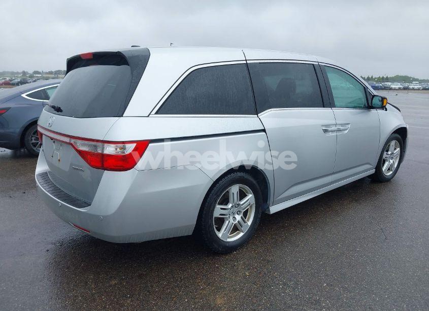 Photo 4 of 2011 Honda Odyssey TOURING/TOURING ELITE (VIN 5FNRL5H9XBB092964)