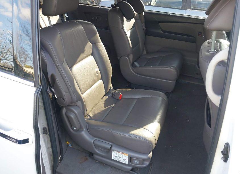 Photo 8 of 2014 Honda Odyssey TOURING/TOURING ELITE (VIN 5FNRL5H9XEB082939)
