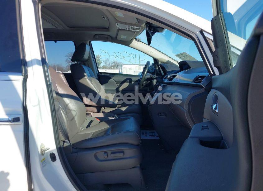 Photo 5 of 2014 Honda Odyssey TOURING/TOURING ELITE (VIN 5FNRL5H9XEB107855)
