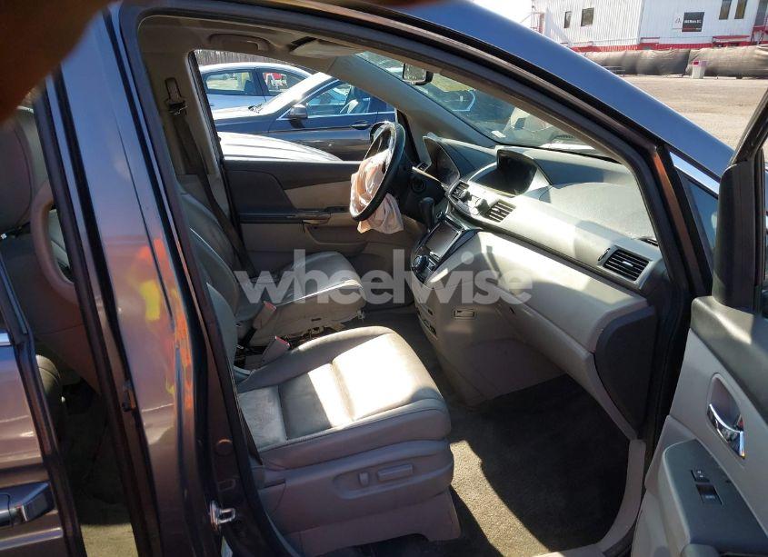 Photo 5 of 2015 Honda Odyssey TOURING/TOURING ELITE (VIN 5FNRL5H9XFB067679)