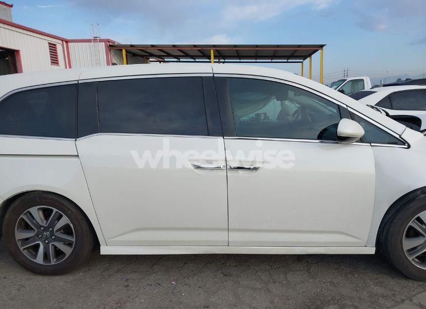 Photo 13 of 2015 Honda Odyssey TOURING/TOURING ELITE (VIN 5FNRL5H9XFB084417)