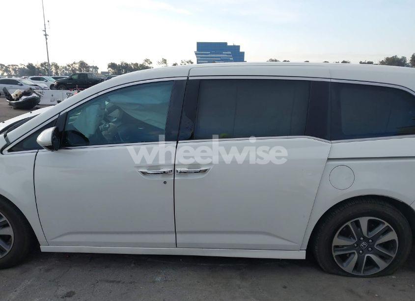 Photo 14 of 2015 Honda Odyssey TOURING/TOURING ELITE (VIN 5FNRL5H9XFB084417)