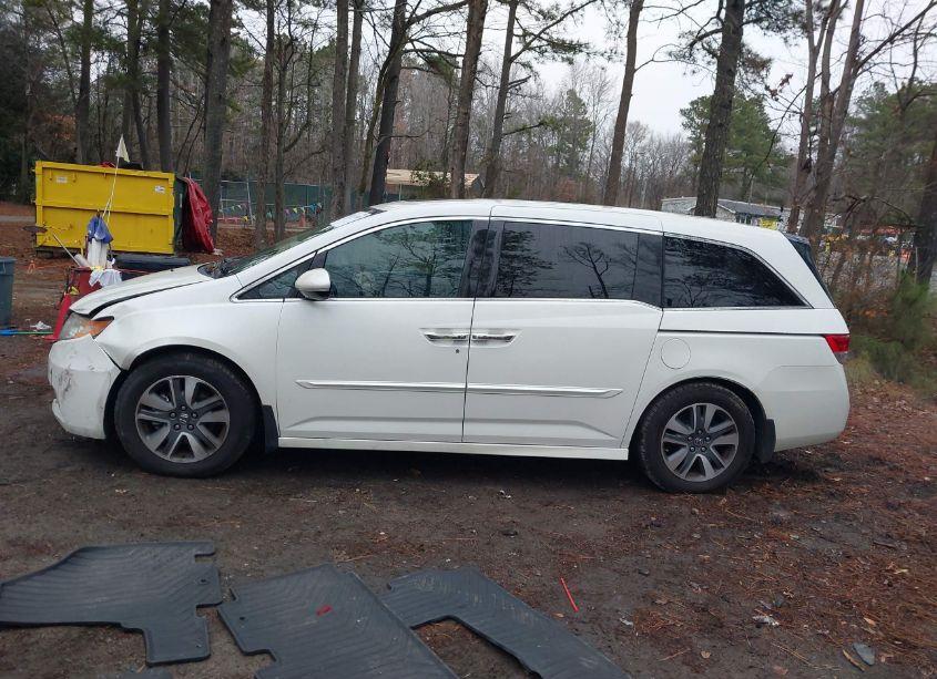 Photo 14 of 2016 Honda Odyssey TOURING/TOURING ELITE (VIN 5FNRL5H9XGB012604)