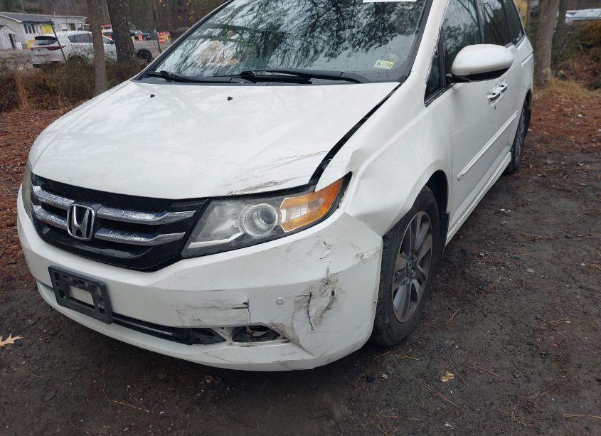 Photo 6 of 2016 Honda Odyssey TOURING/TOURING ELITE (VIN 5FNRL5H9XGB012604)