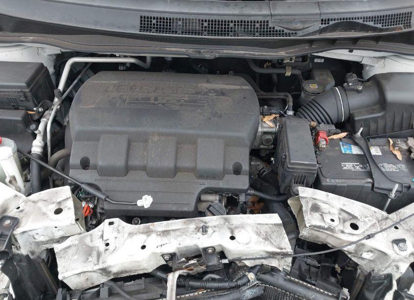 Photo 10 of 2016 Honda Odyssey TOURING/TOURING ELITE (VIN 5FNRL5H9XGB049216)