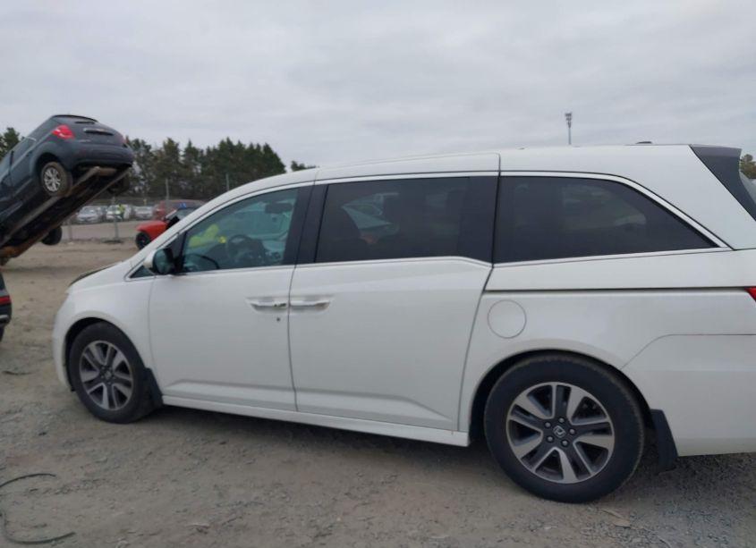 Photo 15 of 2016 Honda Odyssey TOURING/TOURING ELITE (VIN 5FNRL5H9XGB049216)