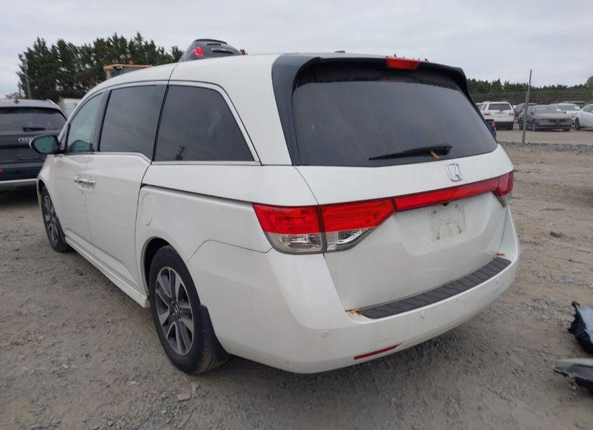 Photo 3 of 2016 Honda Odyssey TOURING/TOURING ELITE (VIN 5FNRL5H9XGB049216)