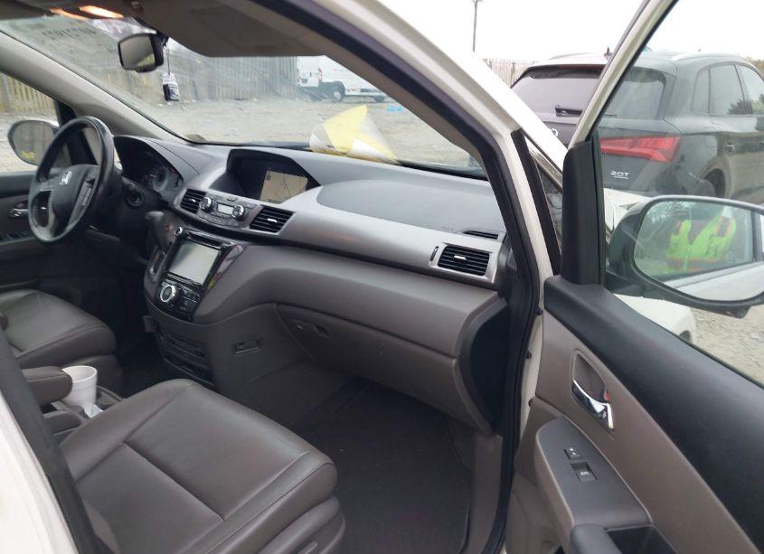 Photo 5 of 2016 Honda Odyssey TOURING/TOURING ELITE (VIN 5FNRL5H9XGB049216)