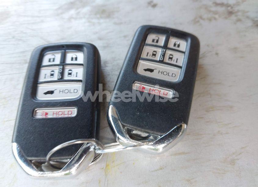 Photo 11 of 2016 Honda Odyssey TOURING/TOURING ELITE (VIN 5FNRL5H9XGB051144)