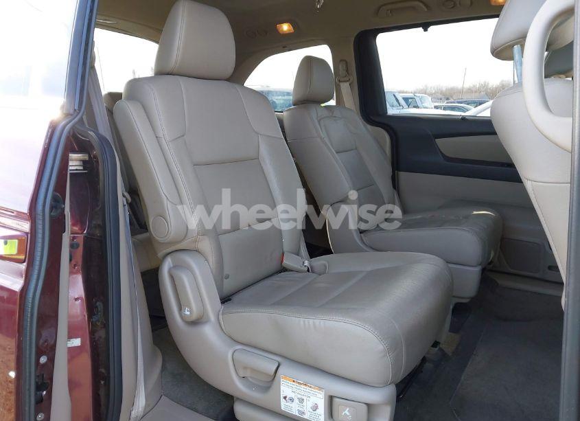 Photo 8 of 2016 Honda Odyssey TOURING/TOURING ELITE (VIN 5FNRL5H9XGB051144)