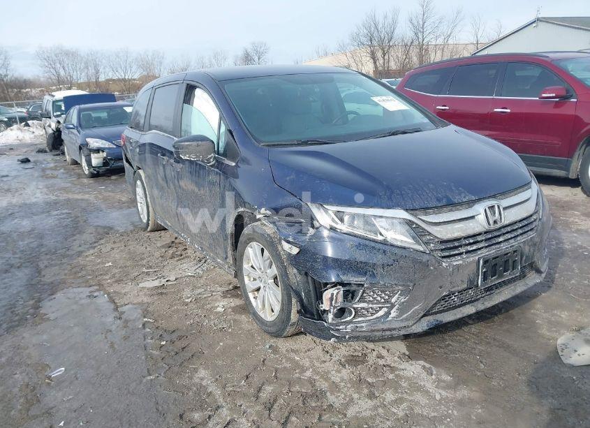 2018 Honda Odyssey LX (VIN 5FNRL6H20JB088445) main photo