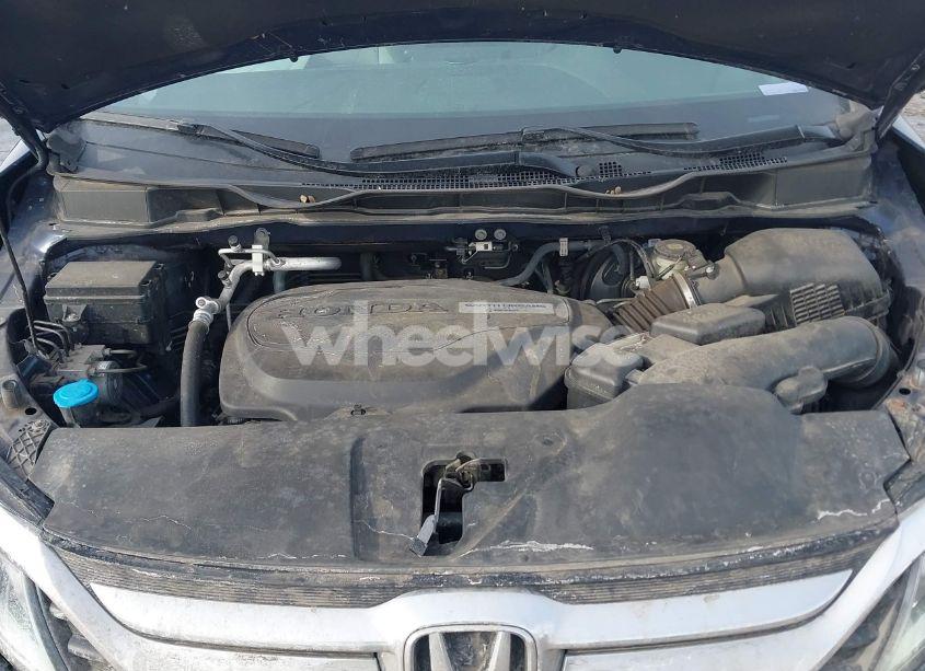 Photo 10 of 2018 Honda Odyssey LX (VIN 5FNRL6H20JB088445)